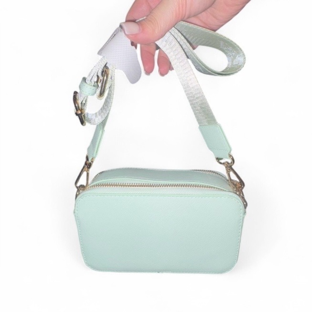 Valentino Orlandi NWT Mint Green Studded Camera Bag Crossbody w/ Gold Hardware - Picture 9 of 10